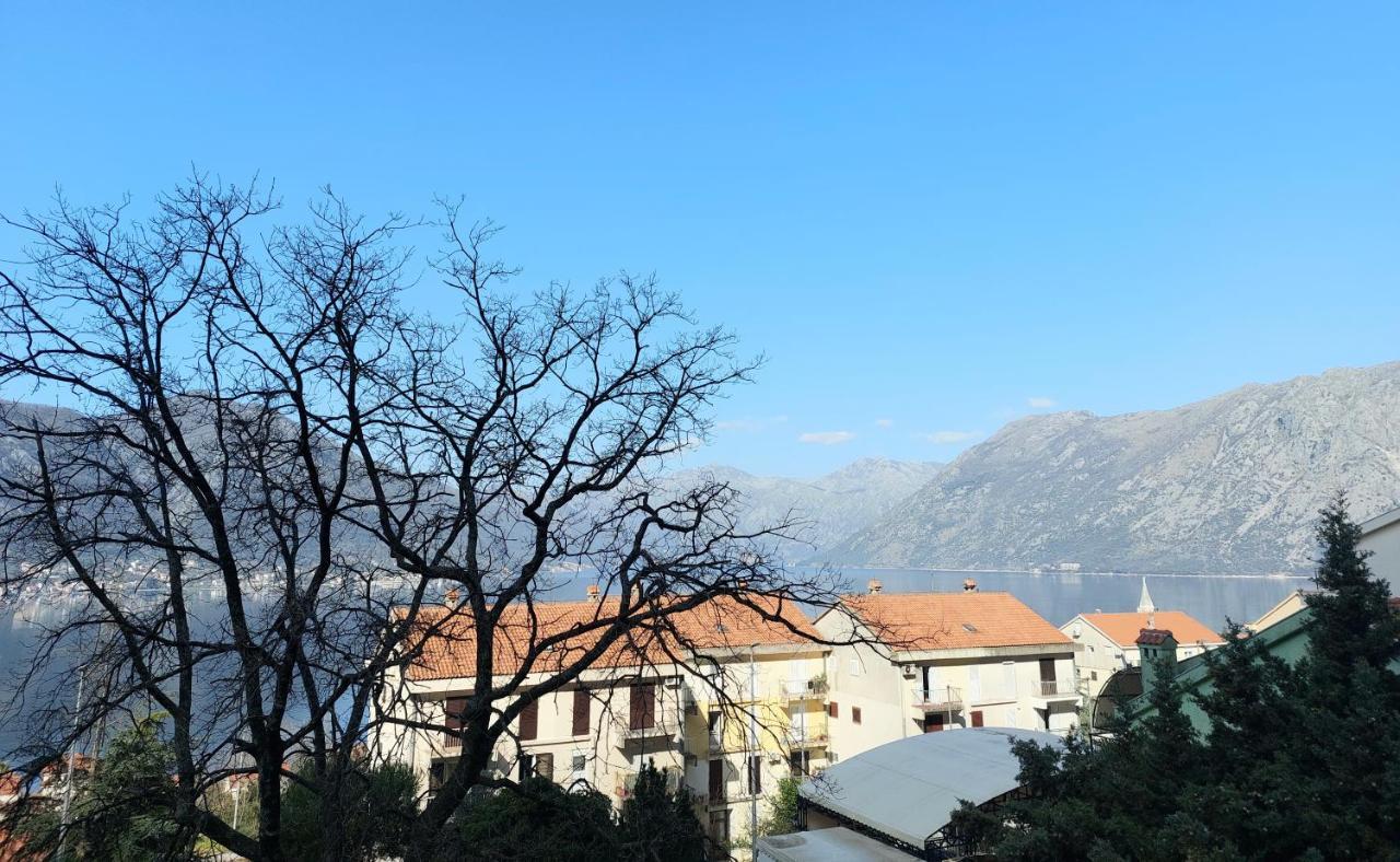 Ferienwohnung Apartman - Dobrota Sun Kotor Exterior foto