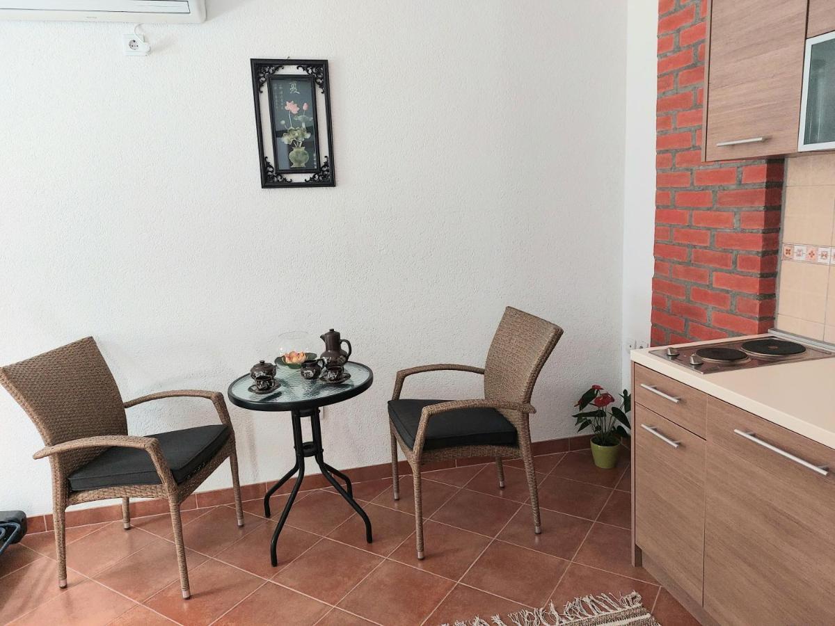 Ferienwohnung Apartman - Dobrota Sun Kotor Exterior foto
