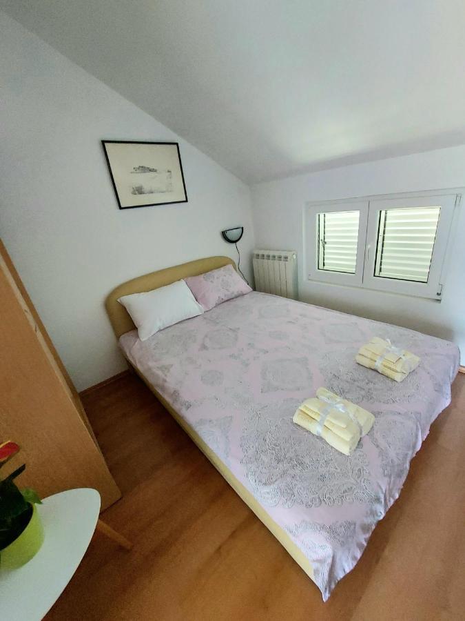 Ferienwohnung Apartman - Dobrota Sun Kotor Exterior foto