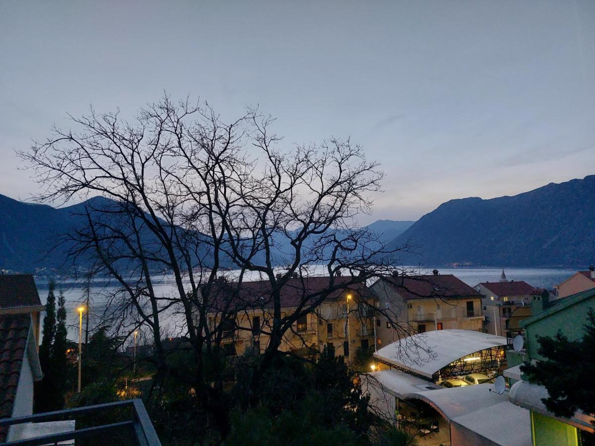 Ferienwohnung Apartman - Dobrota Sun Kotor Exterior foto