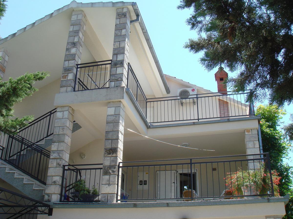 Ferienwohnung Apartman - Dobrota Sun Kotor Exterior foto